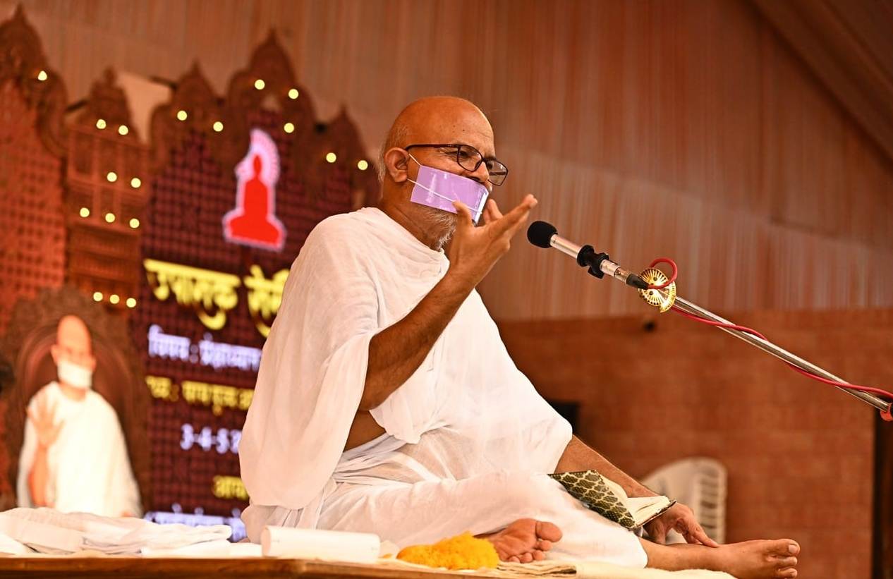 भौतिकता में रहते हुए आध्यात्मिकता में जीने का प्रयास करें : आचार्यश्री महाश्रमण 