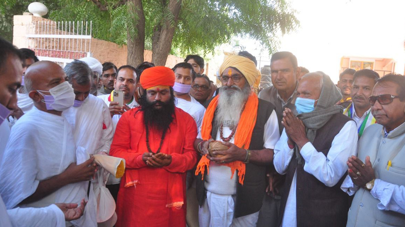 व्यक्ति संसार रूपी सागर में रहते हुए कमल की तरह निर्लिप्त रहे: आचार्यश्री महाश्रमण